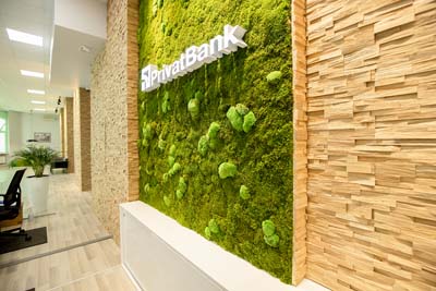 Office interior walls with oak panels 