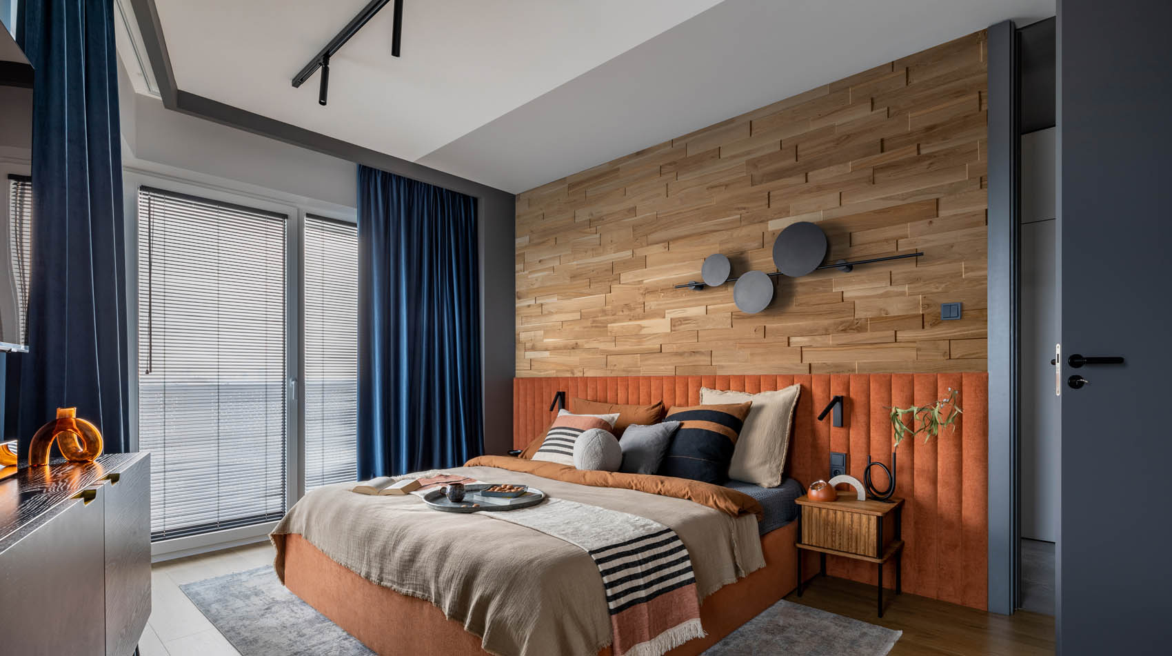 Rustic oak wall panel used in bedroom interior