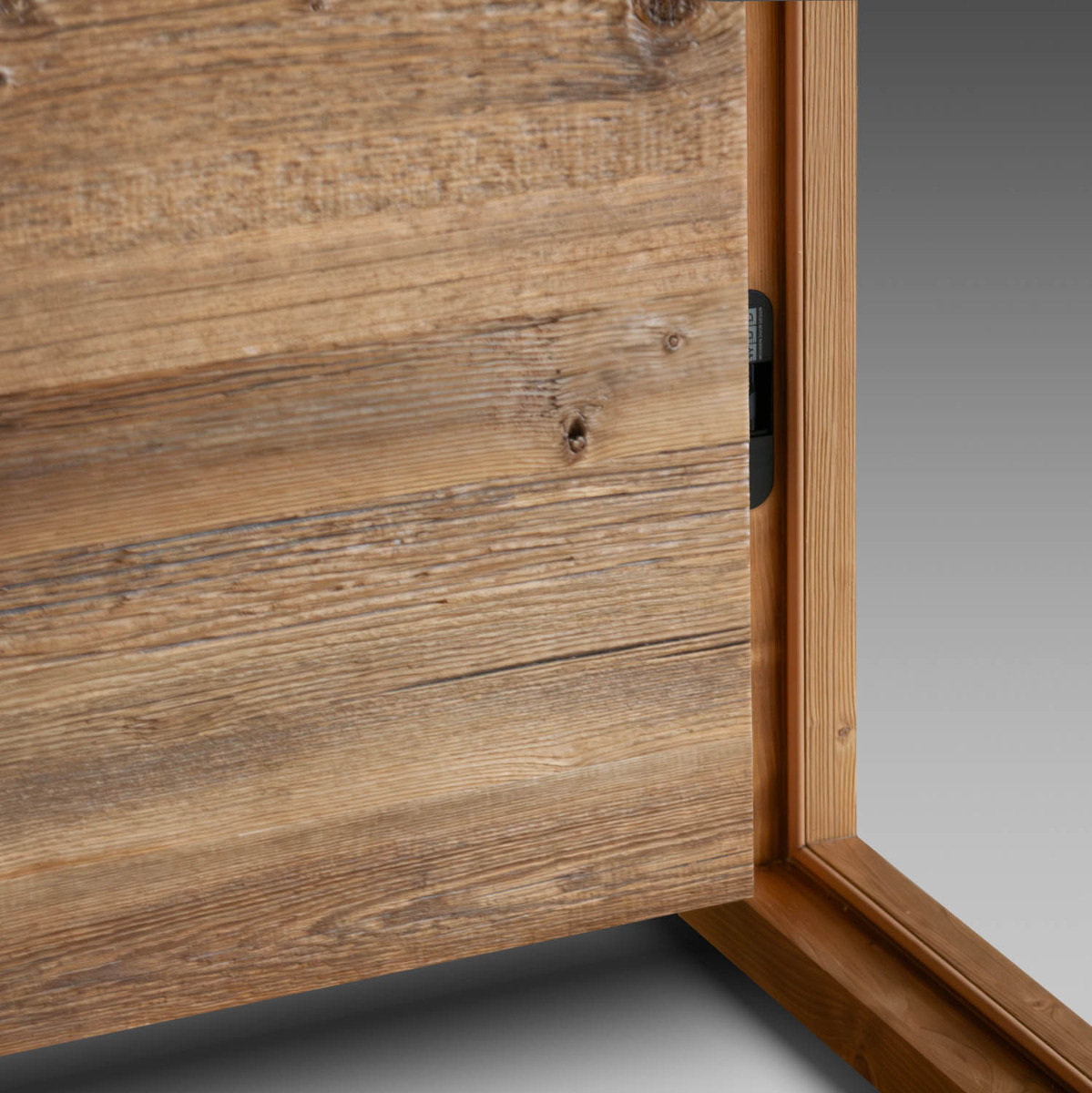 Weathered wood door - Horizontal