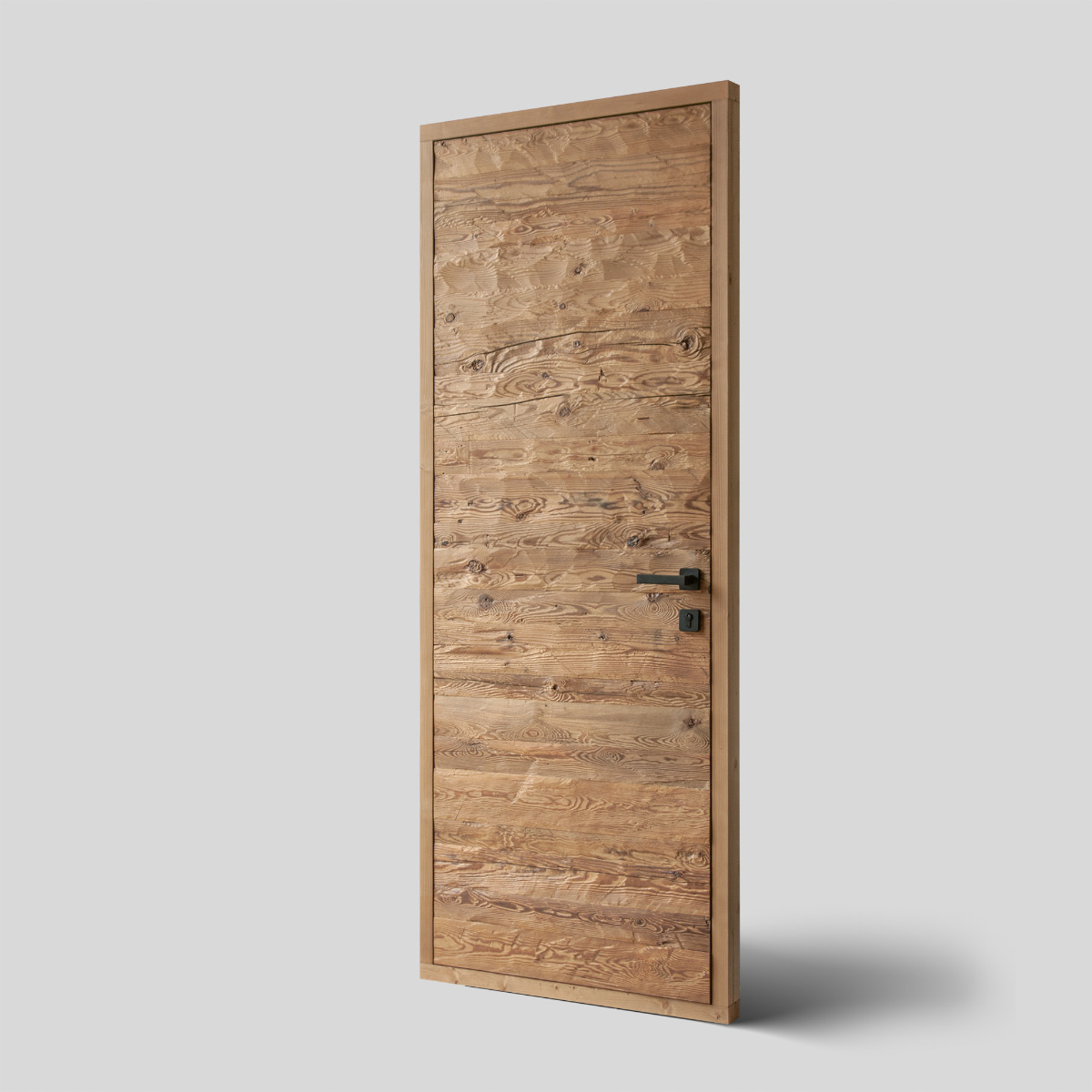 Porte en bois équarri à la main – Horizontal