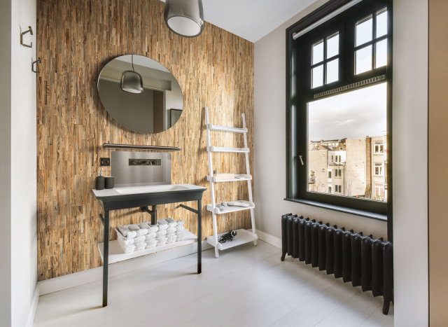 wall panel made from brushed reclaimed wood Brut used in Bathroom