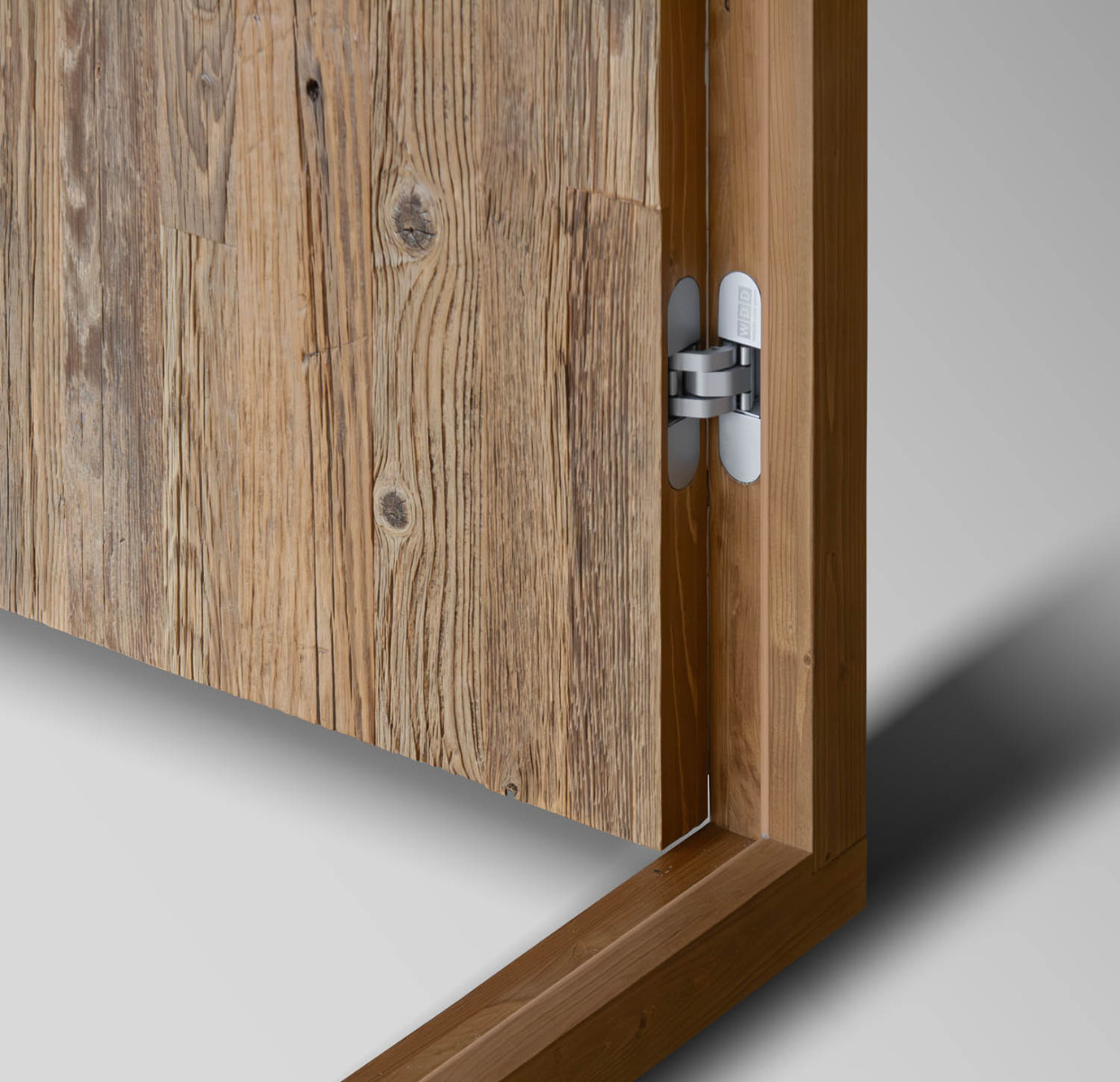 Porte en vieux bois – Vertical