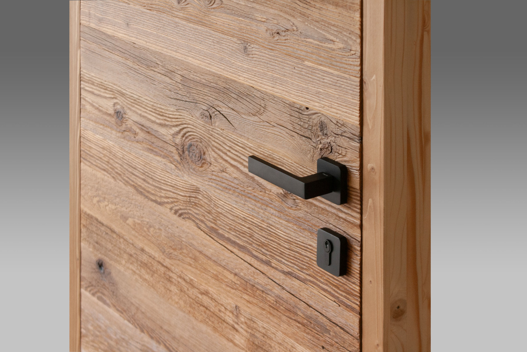 Weathered wood door - Horizontal