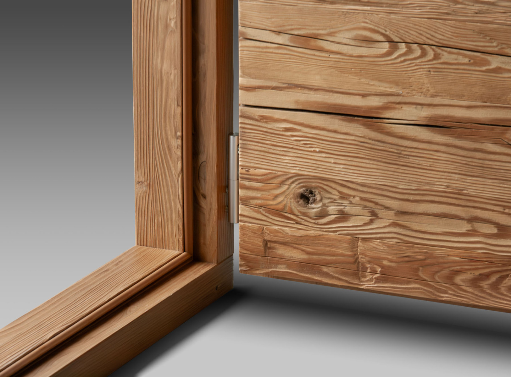 Porte en bois équarri à la main – Horizontal